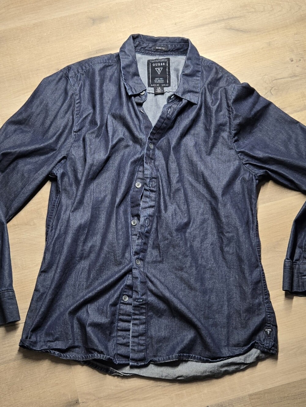 GUESS Men's Slim Fit Dark Blue Chambray Button-Down Shirt